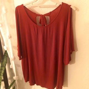 Dept 222 cold shoulder short sleeve top